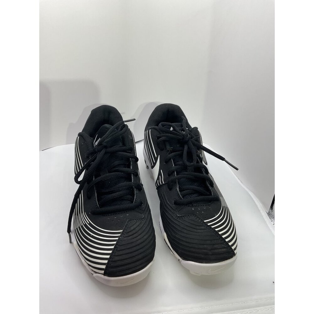 Nike Black & White Soccer Cleats With Striped Design & Lace-Up Closure size 8